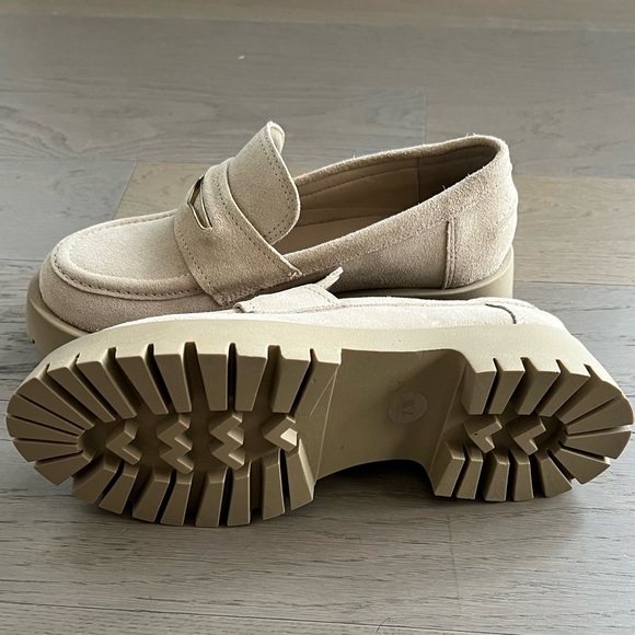 BRAND NEW: Steve Madden Loafers Size 7 - Picture 3 of 3